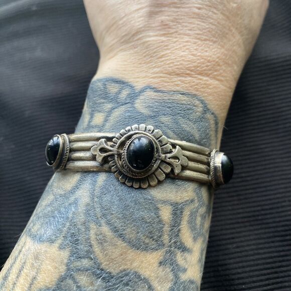 Vintage Sterling Silver Triple Onyx Stone Cuff Bracelet. Trading Post. 925. - Picture 13 of 16